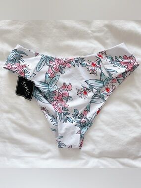 Zaful bikini bottoms white floral bathing suit medium us size 6 womens swimsuit